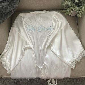 In Bloom by Jonquil satin bride robe with lace trim size M